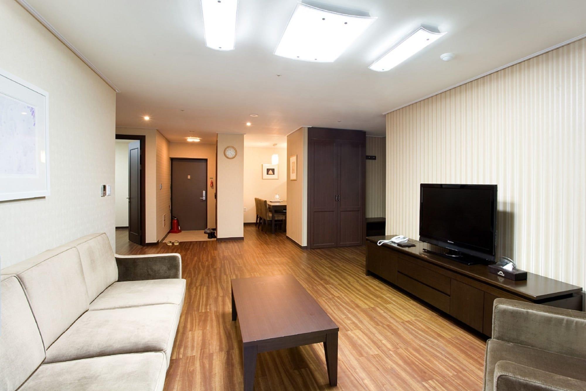 Jeongseon Mayhills Resort Exterior photo