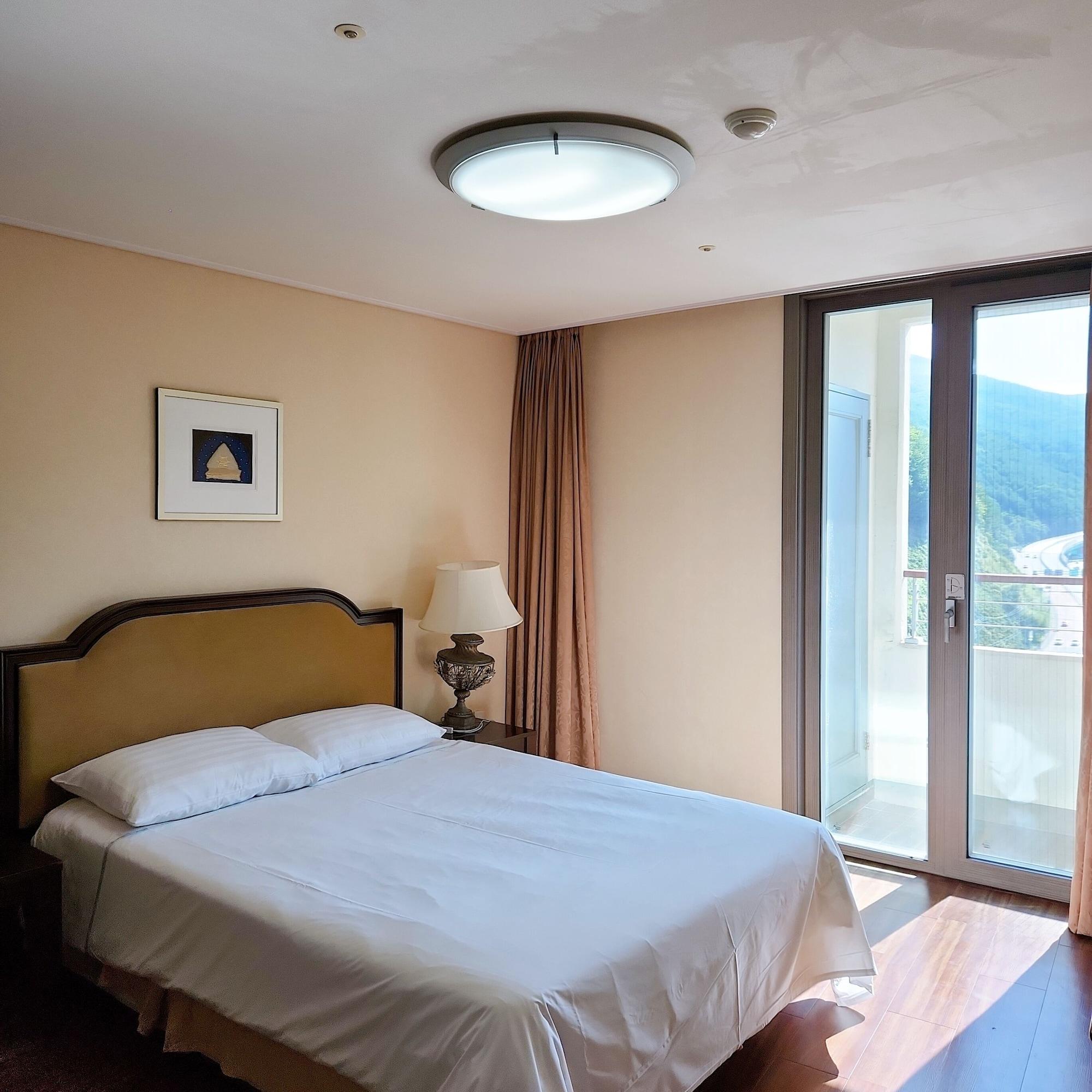 Jeongseon Mayhills Resort Exterior photo
