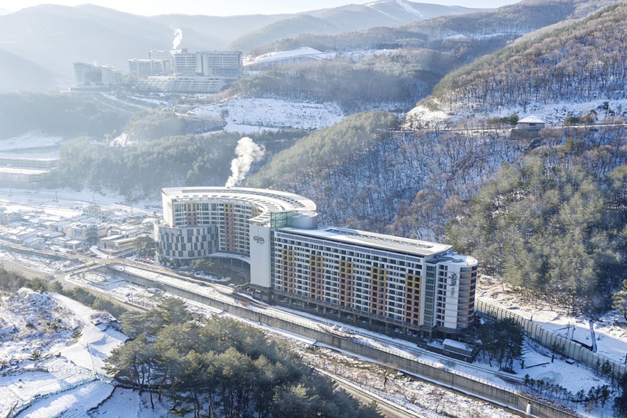 Jeongseon Mayhills Resort Exterior photo